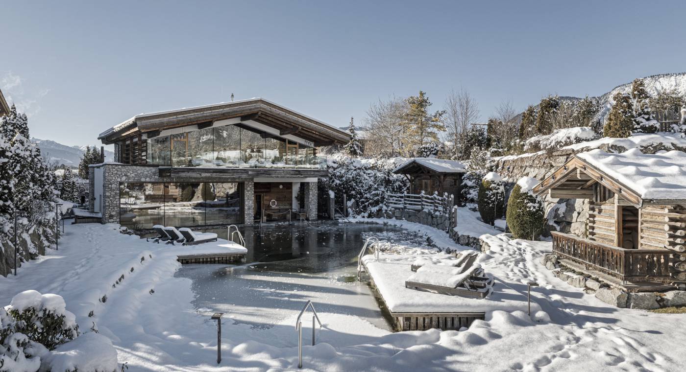 Saunadorf Winter Alpenresort Schwarz